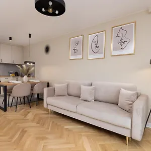 Stunning Srebrna With City View By Renters Apartament